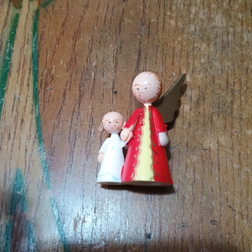 Walco Angel & Child Vintage Plastic Ornament